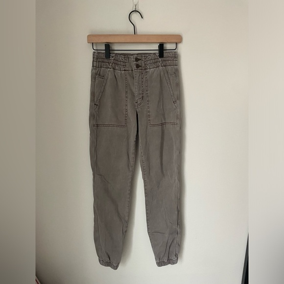 American Eagle Outfitters Pants - American Eagle Outfitters Lyocell Blend Cargo Pants Relaxed Fit Size 6